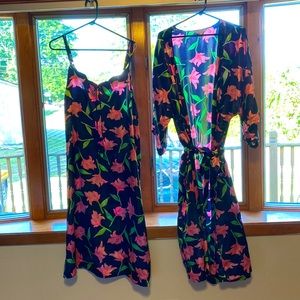 Cacique nightgown and robe.